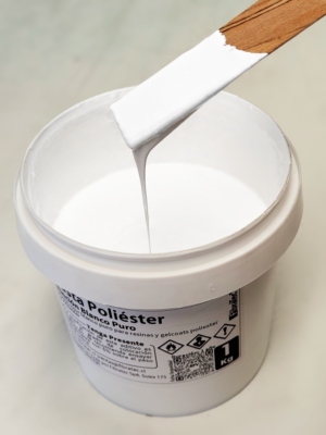 Pasta poliéster blanca pigmentaria 1 kg envase cerrado vista frontal etiqueta Fibratec